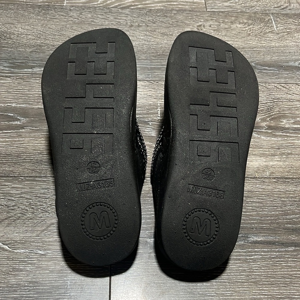 Womens Bolaro thong sandal size 9 - Picture 4 of 4